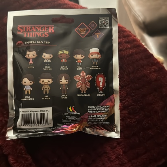 Stranger Things Series 1 Blind Bag Figural Key Chain TWO PACKS BRAND NEW - Picture 4 of 5